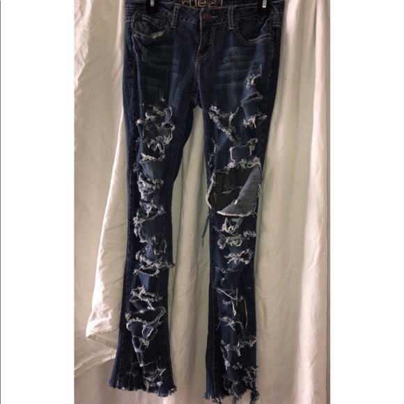 Destroyed Distressed Ripped Jeans Denim, Waist 28 - Picture 6 of 8